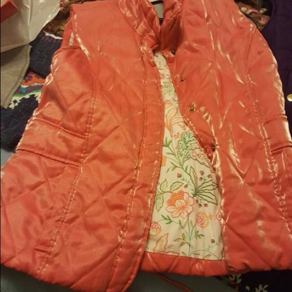 Vests - Picture 2 of 2